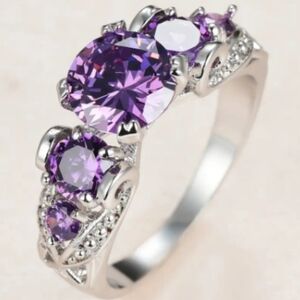 New stunning purple women's ring